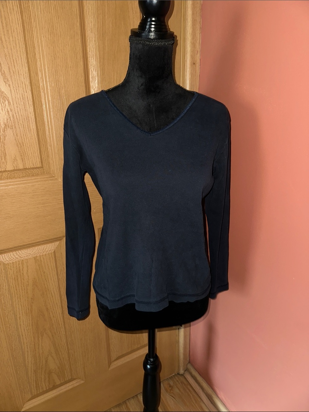 Liz Claiborne Navy V-Neck Long Sleeve Top